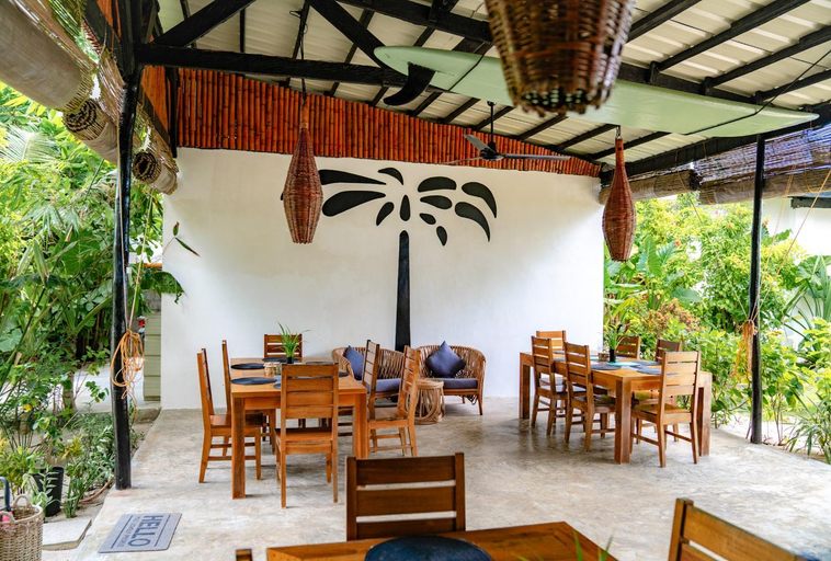 Food & Drinks 3, Bamboo Surf Beach, San Isidro