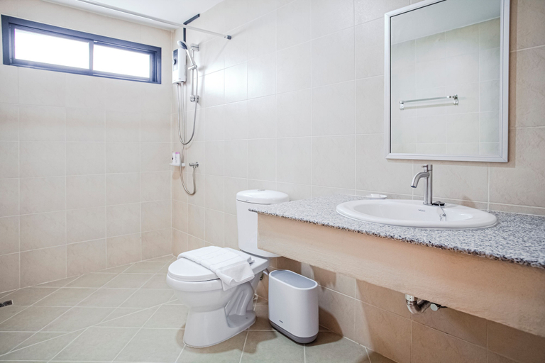 Bathroom 2, Stay White Orchid, Mueang Krabi