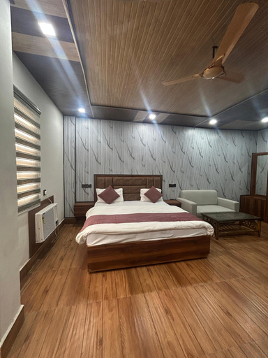 Room 2, Hotel Shri Dauji Maharaj Palace, Mathura