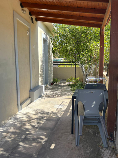 Others 5, RENA APARTMENTS, Attica