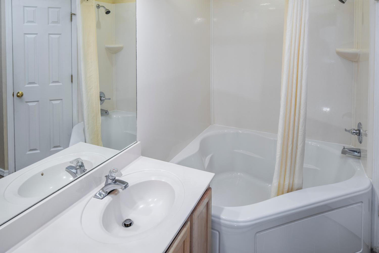Bathroom 4, The Suites At Fall Creek, Taney