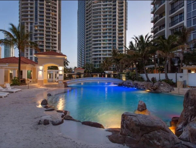 Sport & Beauty 2, Surfers Paradise Ocean-View Apartment, Gold Coast