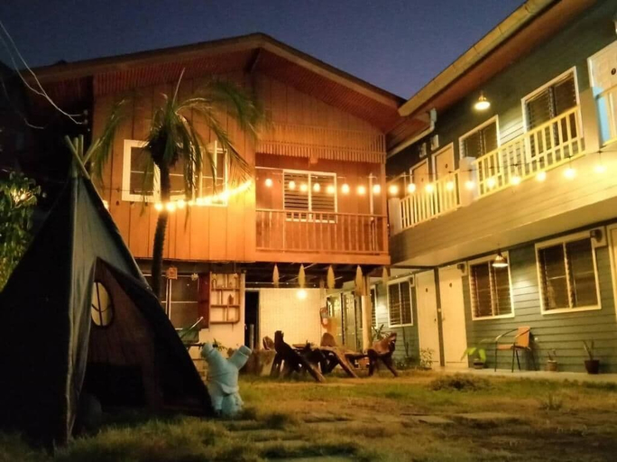 Exterior 3, Number 4 Old Town, Muang Chiang Mai