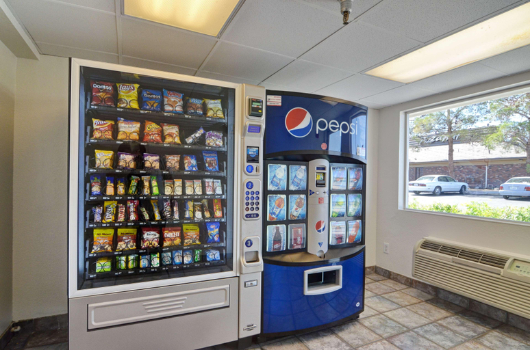 Food & Drinks 4, Motel 6 Twentynine Palms, San Bernardino