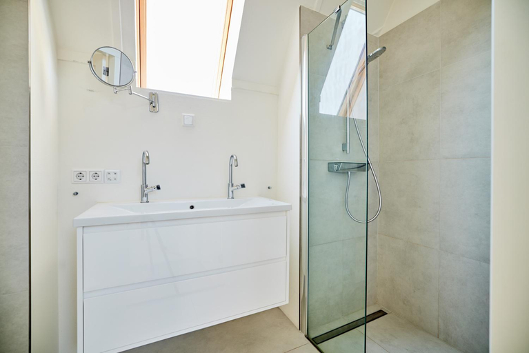 Bathroom 3, Dutchen Baayvilla's, De Marne