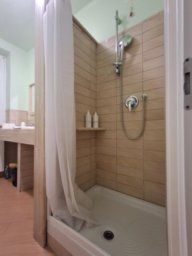Shower 4, Imperiale, La Spezia