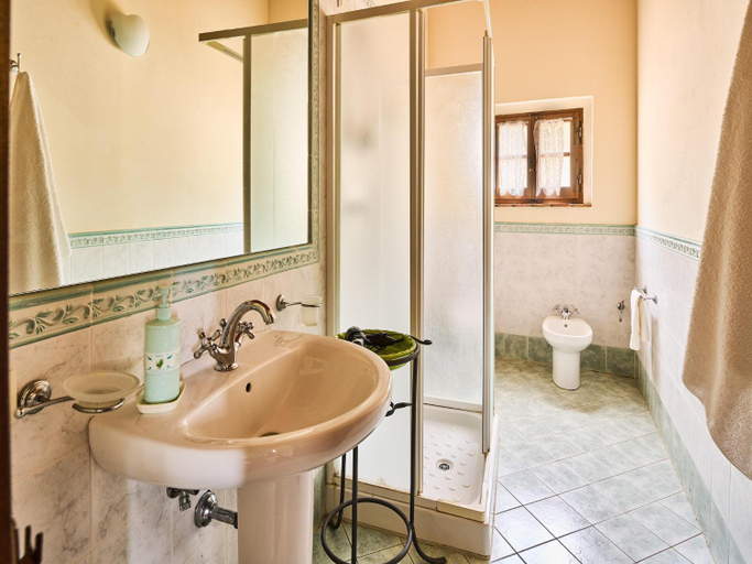 Bathroom 3, Tranquil Chianti Escape for 4, Arezzo