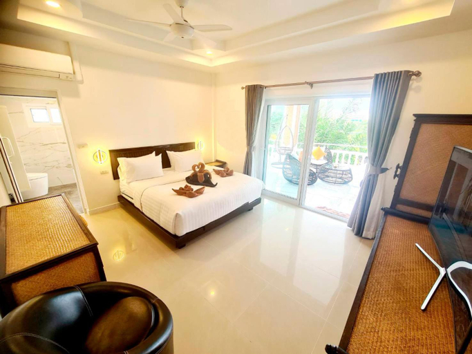 Bedroom 3, IZZYLAND Luxury Pool Villa Pattaya Walking Street, Pattaya