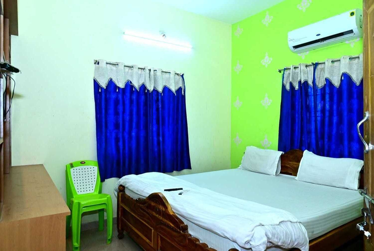Room 4, Hotel Kirti Inn, Puri