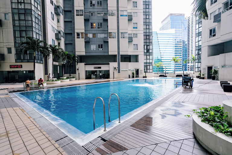 Sport & Beauty 5, COZI modern loft suite at BGC, Taguig