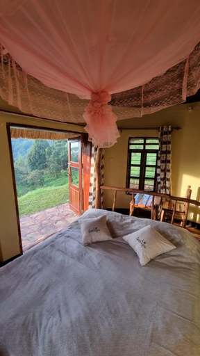 Bedroom 2, Lake Nyamirima cottages, Burahya