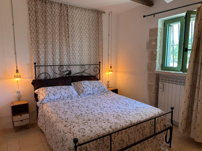 Bedroom 2, Trulli Oiseaux Migrateurs, Brindisi