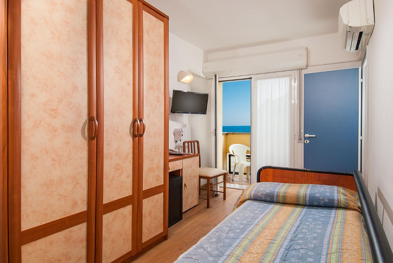 Others 3, Hotel Alba Serena, Rimini