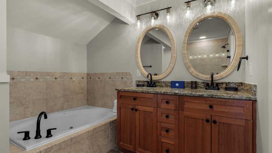 Bathroom 3, Eastern Shores, Walton