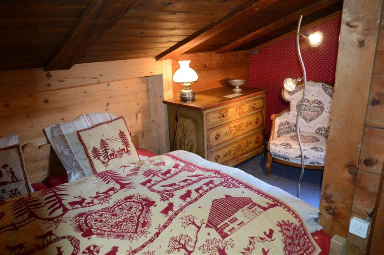 Bedroom 2, Le Vieux Chalet, Saanen