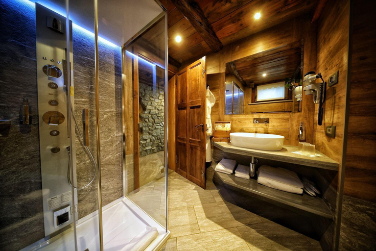 Bathroom 4, Café Quinson Relais De Charme, Aosta