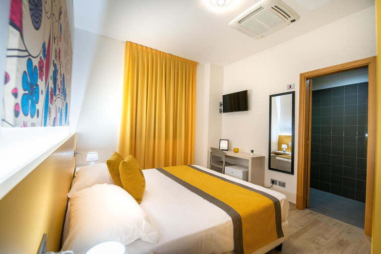 Bedroom 2, Palazzo San Giovanni, Salerno
