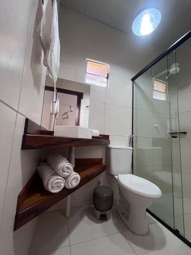 Bathroom 3, Pousada Flora, Santarém