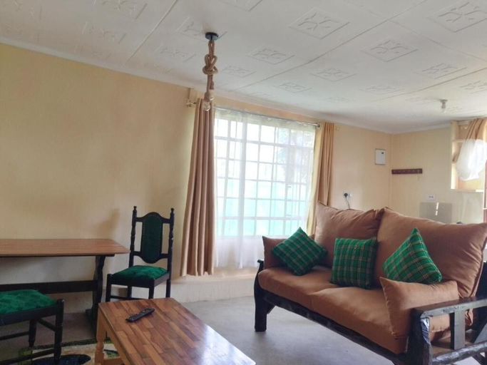 Living area 2, Wooden Knee cottages Nanyuki, Laikipia East