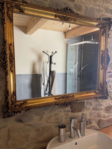 Bathroom 3, Il Tesoro di Miro, Alessandria