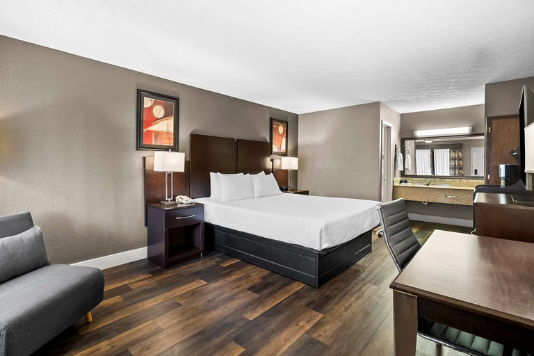 Bedroom 3, Best Western Braselton Inn, Jackson