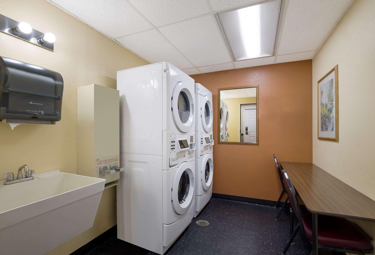 Bathroom, Quality Inn and Suites Medford, Jackson