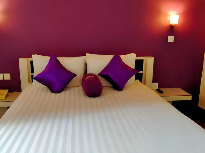 bedroom 18