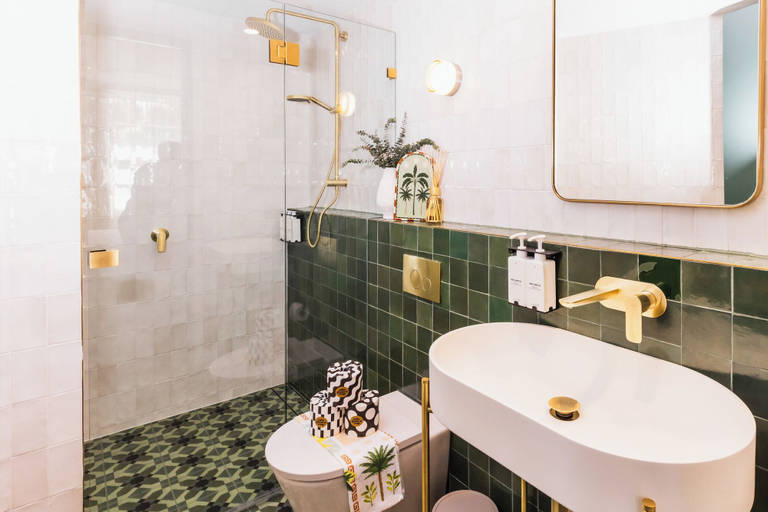Bathroom 4, Kurrajong Hotel Sydney, Sydney