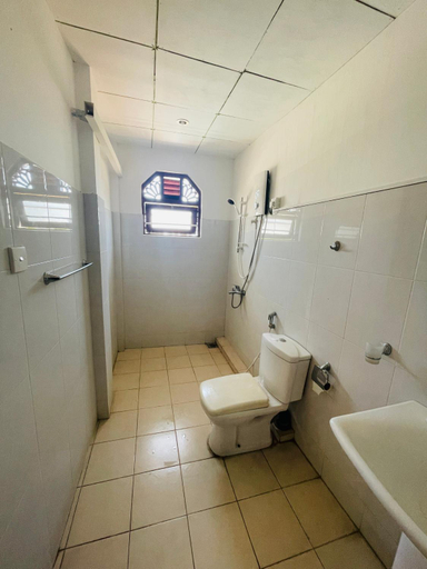 Bathroom 3, Hotel Grand View, Thissamaharama