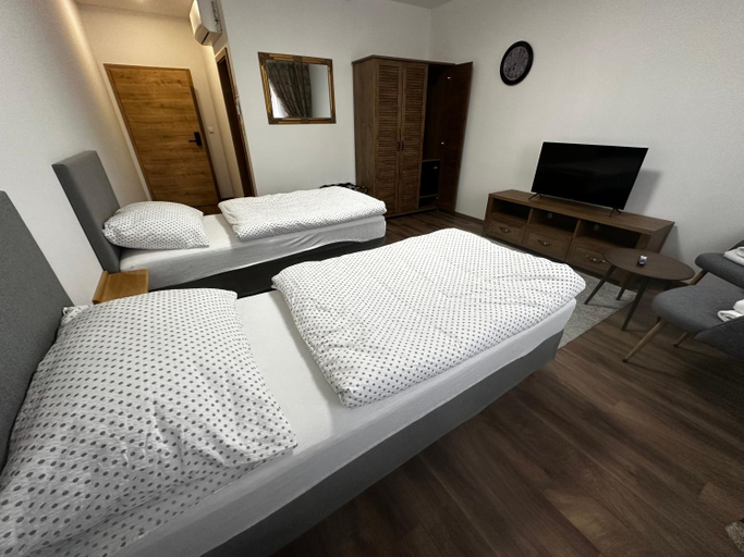 Bedroom 4, Luxury Private Rooms, Dunajská Streda