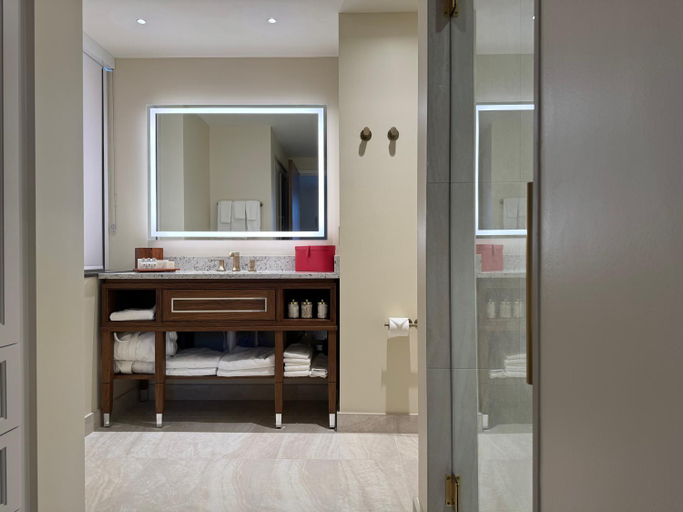 Bathroom 2, Saint John’s Resort, Wayne