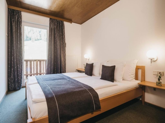 Bedroom 2, Haus Bellevue, Landeck