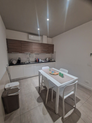 Others 5, Bed&Bike, Massa Carrara