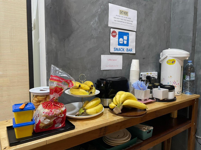 Food & Drinks 4, HOMEY-Sleepy Don Mueang Airport Hostel, Don Muang