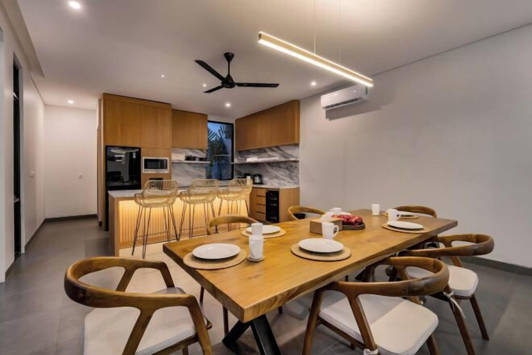 Dining 5, Villa Dhiantus by BaliSuperHost, Gianyar