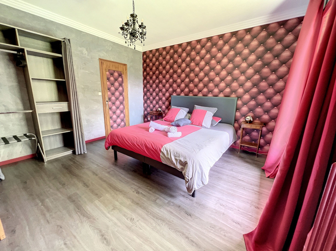 Bedroom 4, LA CHAPELAINE, Drôme