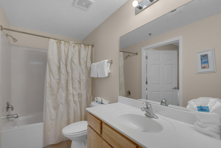 Bathroom 4, Ariel Dunes I 1503, Walton