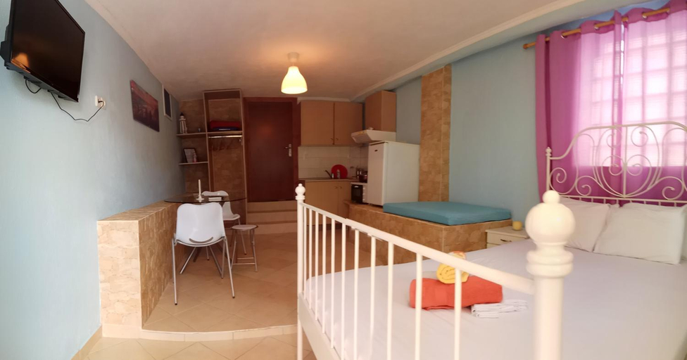 Bedroom 2, Villa Pavlina, Central Macedonia