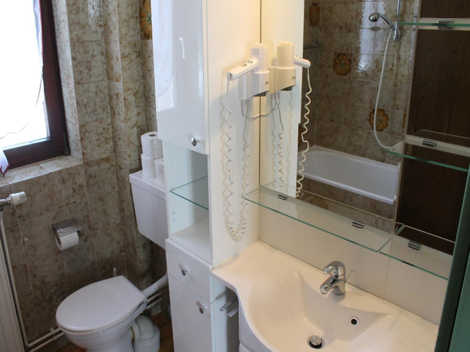 Bathroom 3, Nice apartment in Kärnten w/ , Hermagor