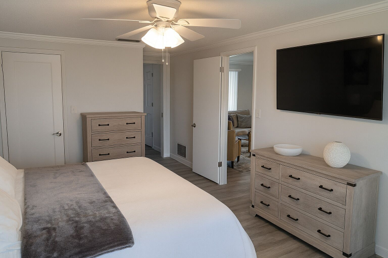 Room 2, Spacious Family Retreat Port Charlotte, Charlotte