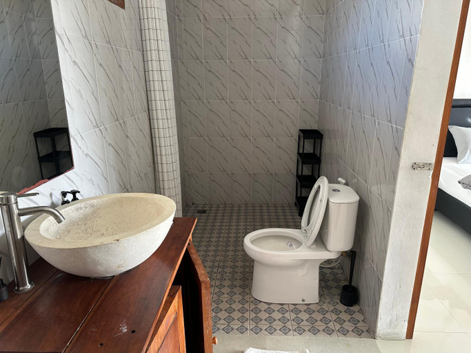 Bathroom 2, The Backyard Canggu, Badung