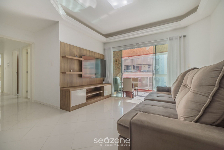 Living area 4, 4BR Apt w/ BBQ 70m From Beach Rto0502, Itapema