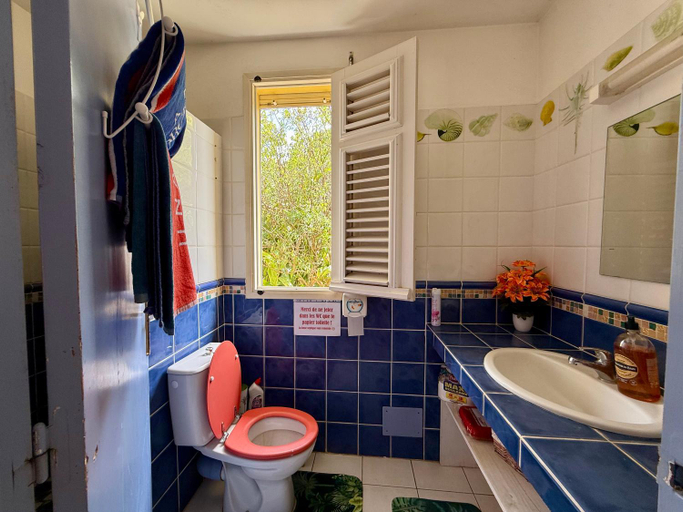 Bathroom 5, VILLA PASKEDRA, Case-Pilote