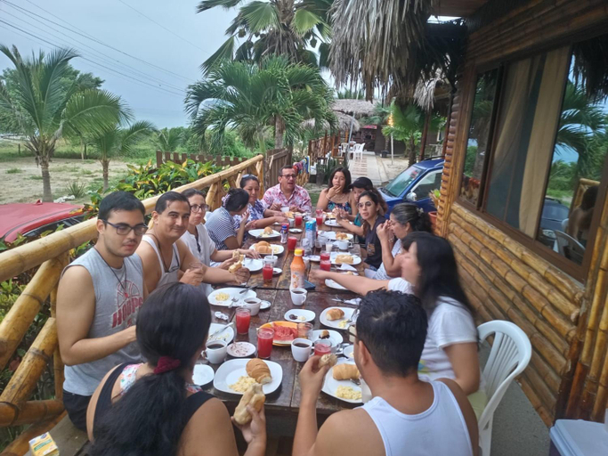Food & Drinks, La Fogata, Puerto López