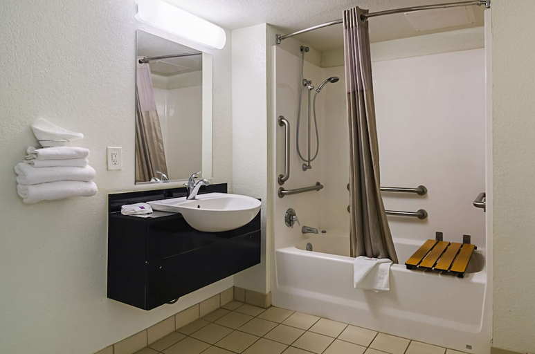 Bathroom 3, Motel6 Barstow, CA, San Bernardino