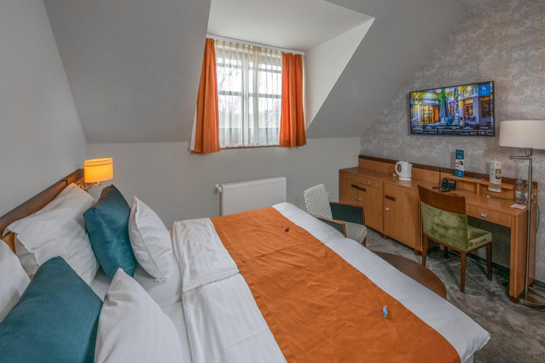 Bedroom 3, Jankovich Hotel, Dunaújváros