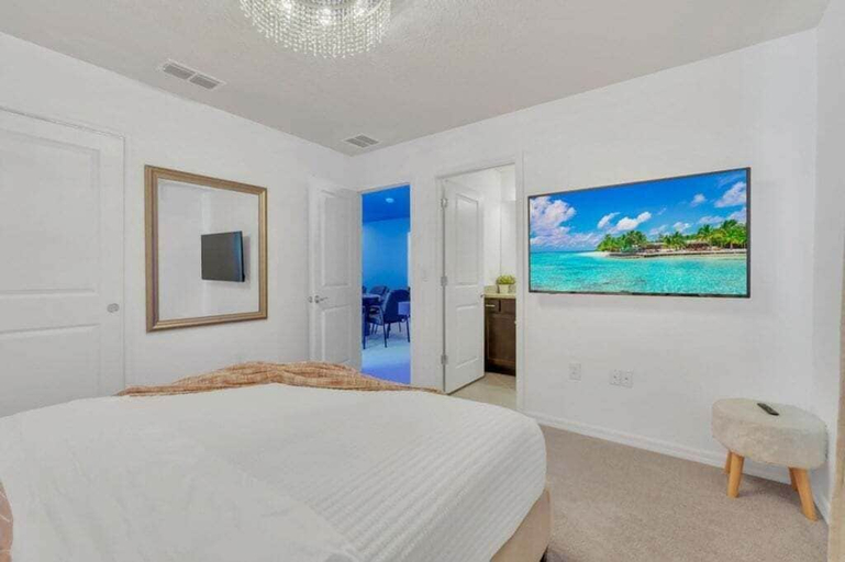 Room 2, 10 Bed 8 Bath Villa Gamesroom & Pool 16284saint 10 Bedroom Villa, Lake