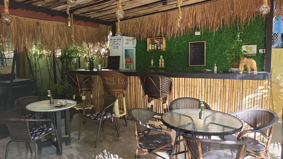 Food & Drinks 5, Jade cottages, Ko Samui