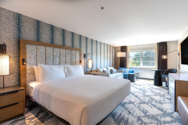 Bedroom 1, Silver Cloud Hotel - Seattle Broadway, Seattle