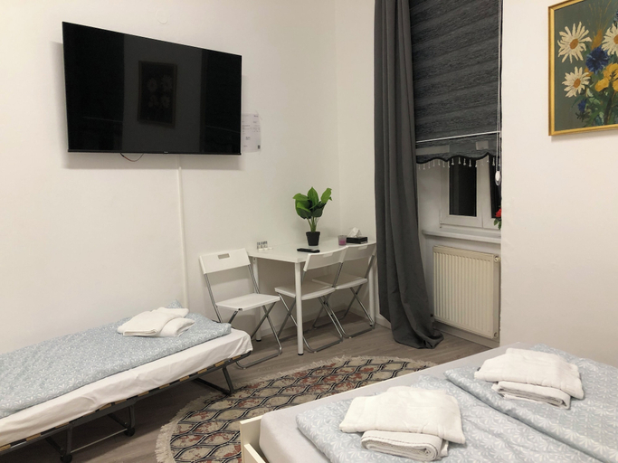 Room 2, Affordable Apartment Near Millennium, Wien